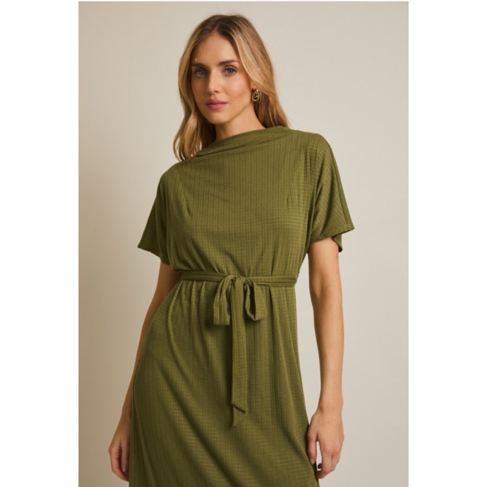 Tie-Waist Olive Maxi Dress with Short Sleeves - Picture 5 of 6